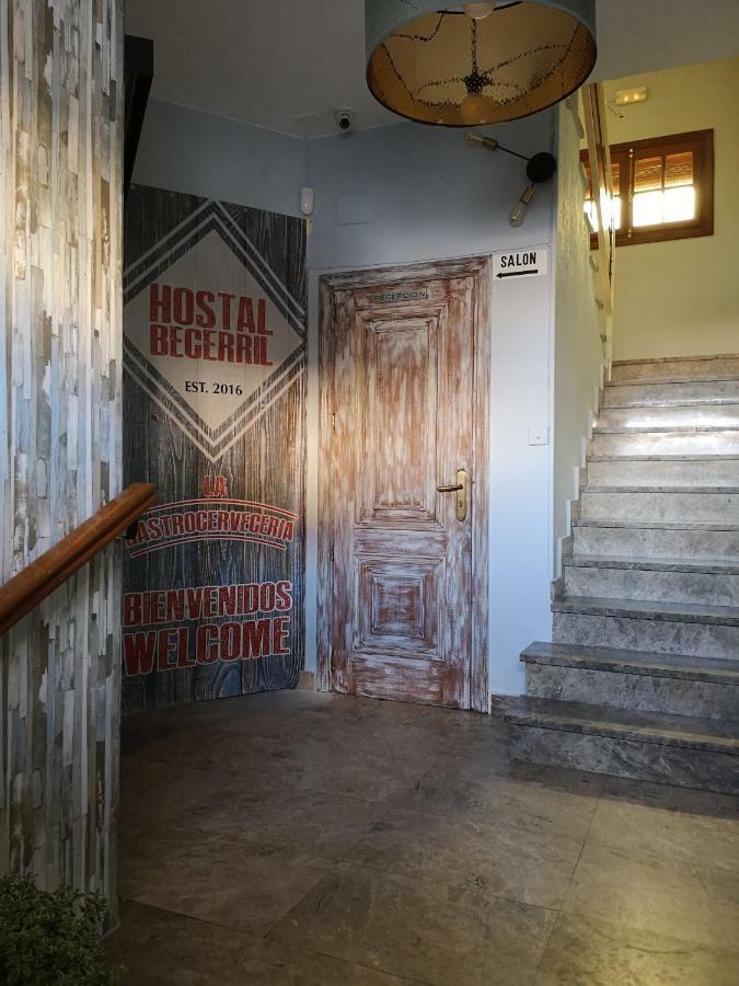 Hostal Becerril Бесерриль-де-ла-Сьерра Экстерьер фото